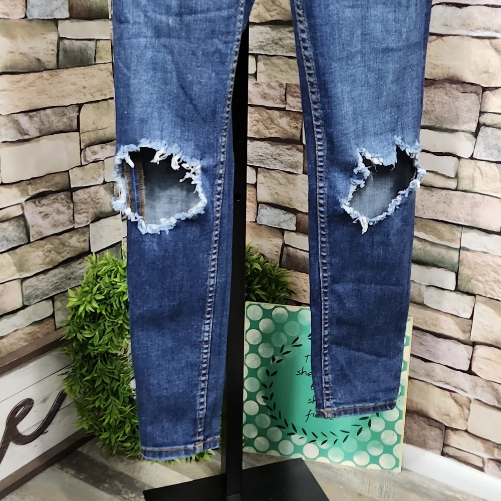 Free People Distressed High-Rise Skinny Jeans - 28 - Picture 6 of 8